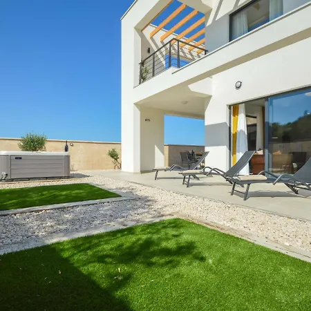 Villa Prova 2