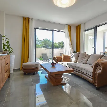 Villa Prova 2 *